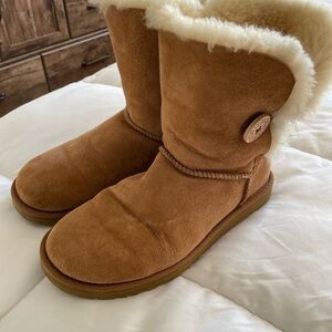 UGG Bailey Button Boots size 9